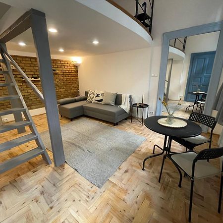 Blue Mirror Apartment بودابست المظهر الخارجي الصورة