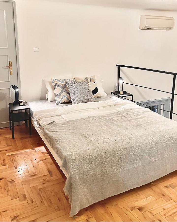 Blue Mirror Apartment بودابست المظهر الخارجي الصورة