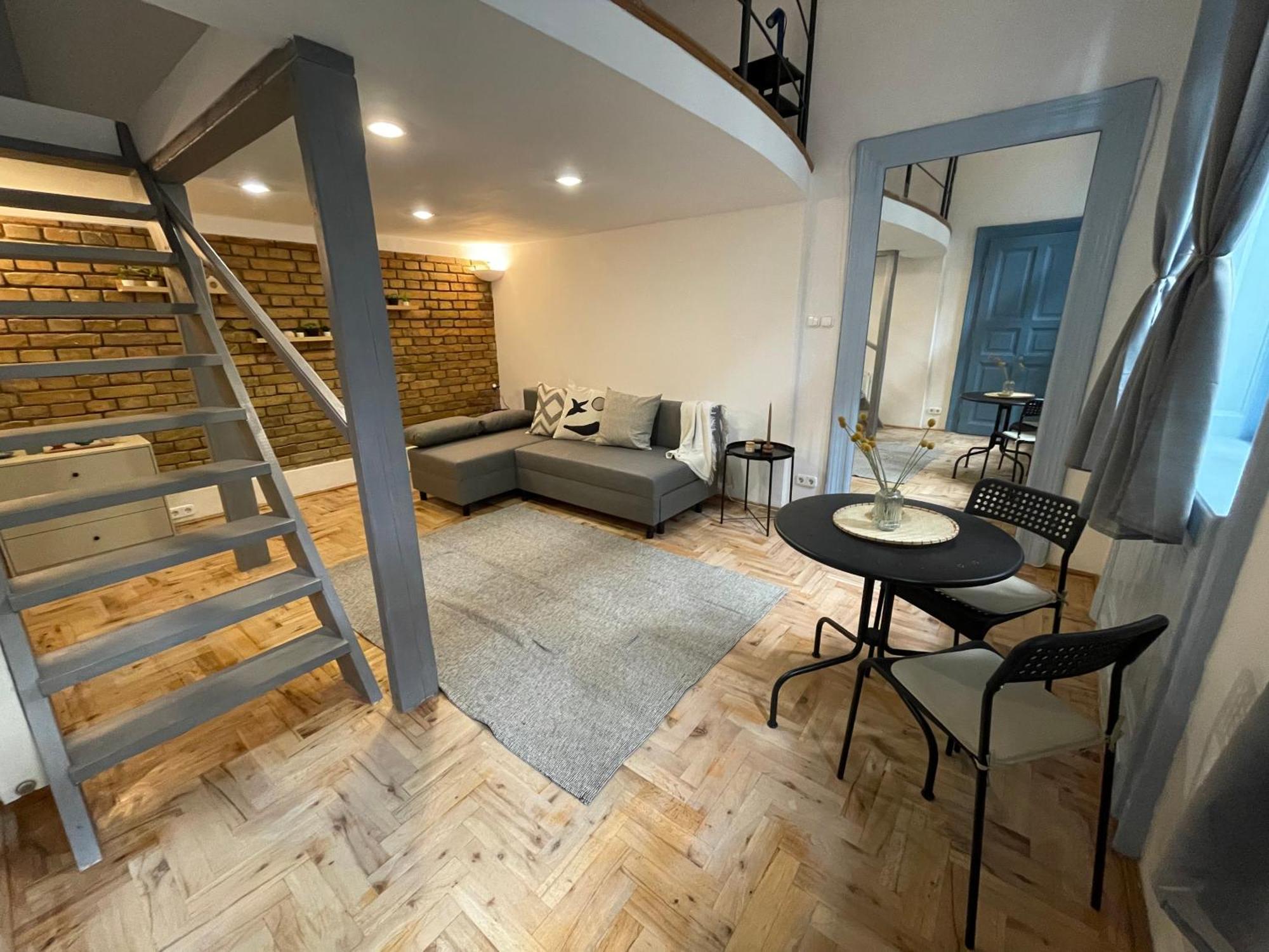 Blue Mirror Apartment بودابست المظهر الخارجي الصورة